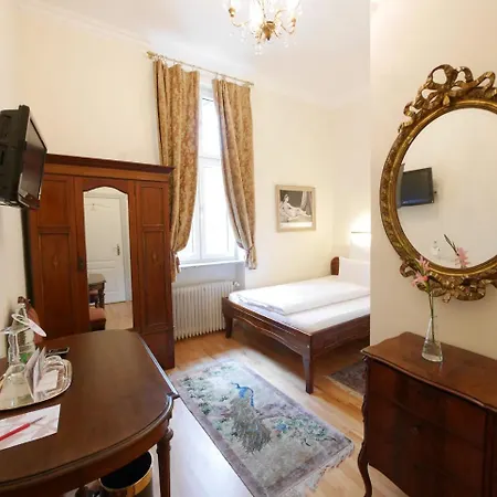 Rotdorn Hotell
