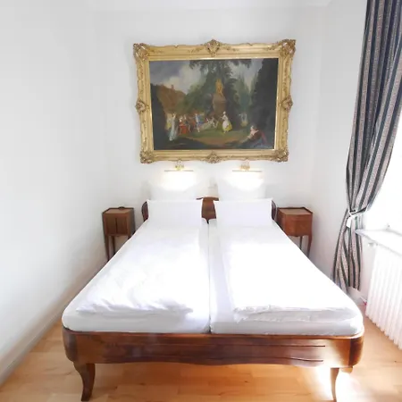 Rotdorn Hotell 3*