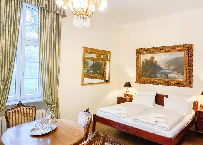 罗特多恩酒店 3*